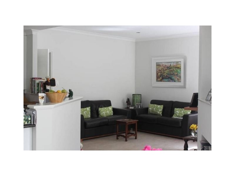 8 Jedburg Loop, Sinagra WA 6065