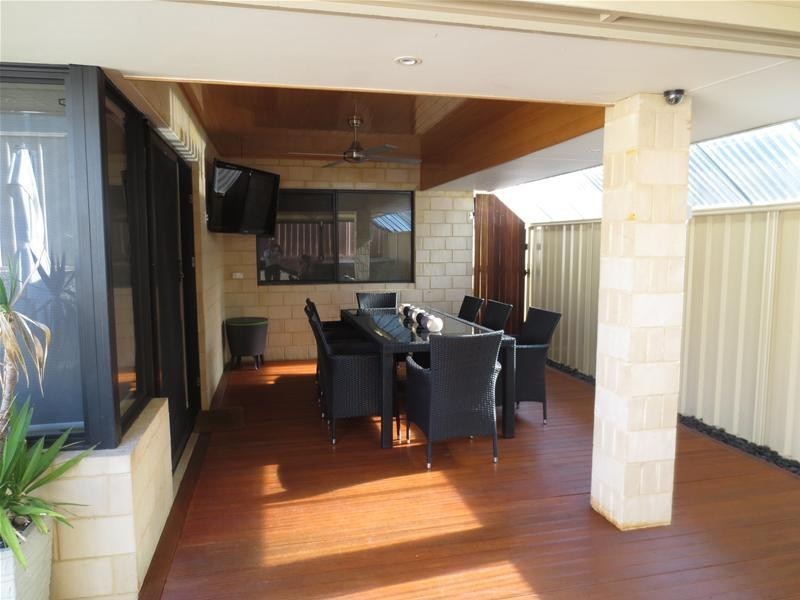 55 Kembla Circle, Madeley WA 6065