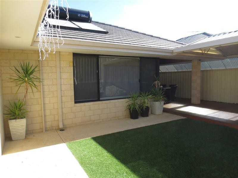 55 Kembla Circle, Madeley WA 6065