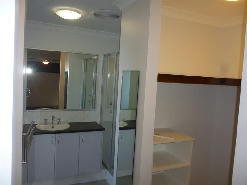 9 Thiele Road, Banksia Grove WA 6031