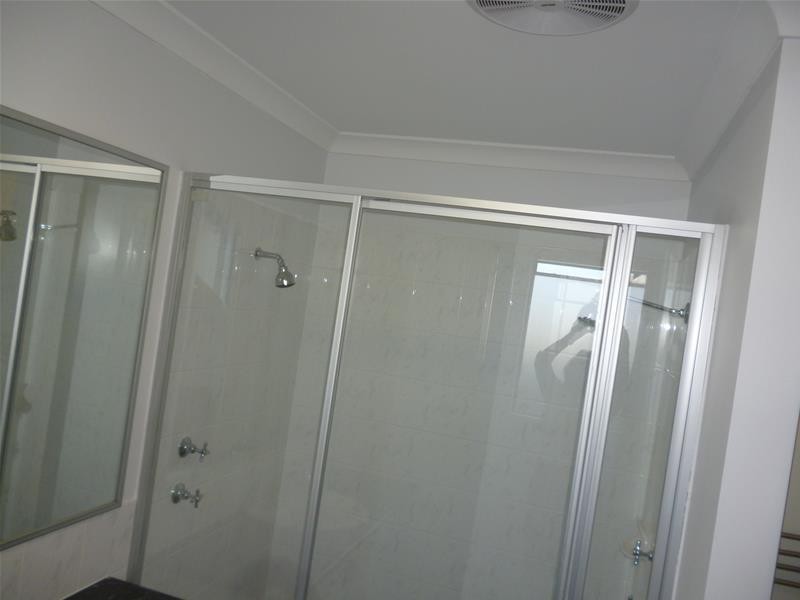 9 Thiele Road, Banksia Grove WA 6031