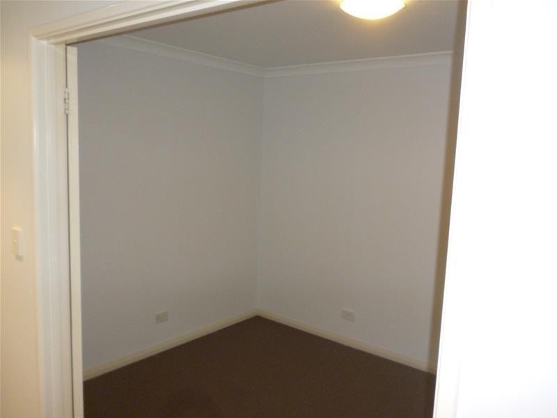 9 Thiele Road, Banksia Grove WA 6031