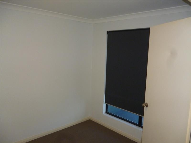 9 Thiele Road, Banksia Grove WA 6031