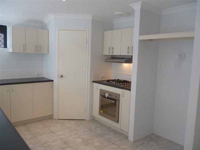 9 Thiele Road, Banksia Grove WA 6031