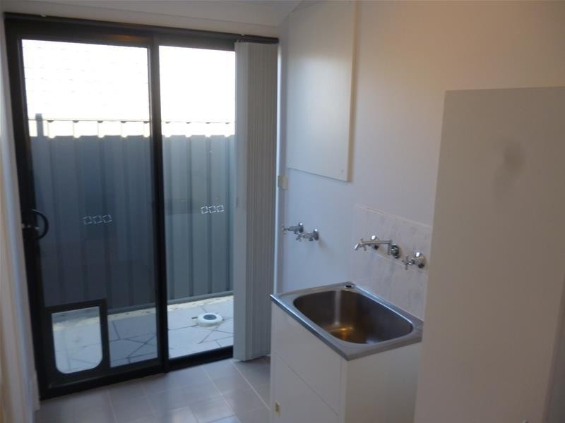 9 Thiele Road, Banksia Grove WA 6031