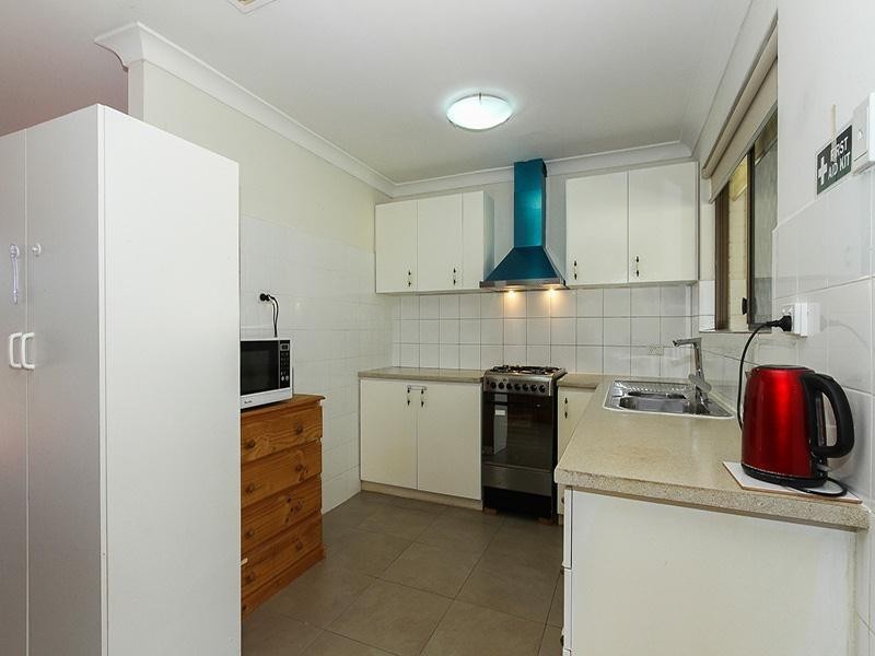 7 Halwest Way, Alexander Heights WA 6064