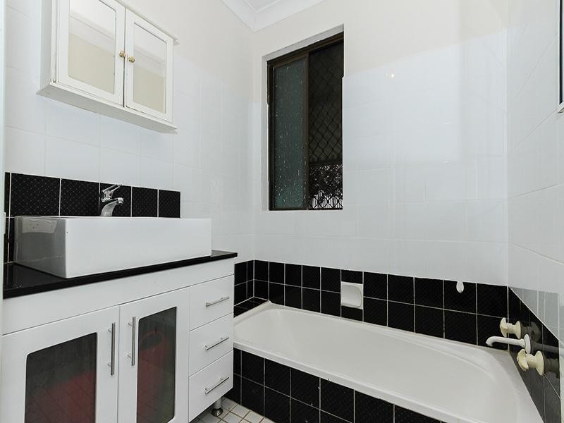 7 Halwest Way, Alexander Heights WA 6064