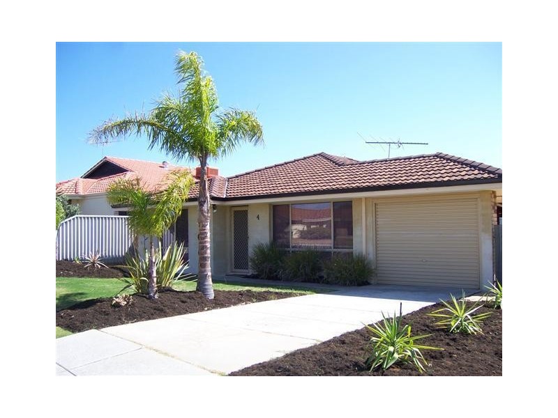 4 Dauphine Place, Joondalup WA 6027
