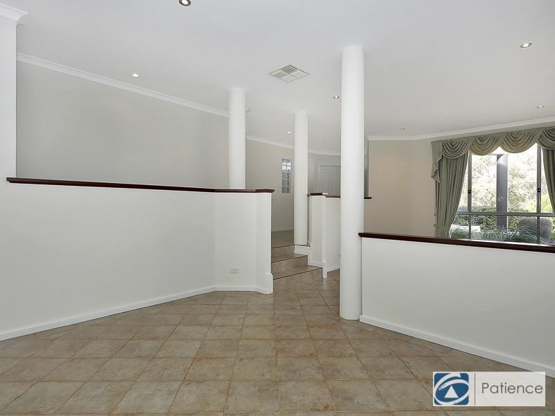 36 Streeton Promenade, Woodvale WA 6026