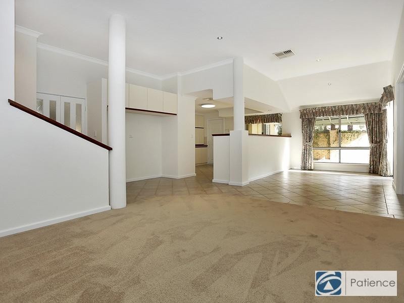 36 Streeton Promenade, Woodvale WA 6026