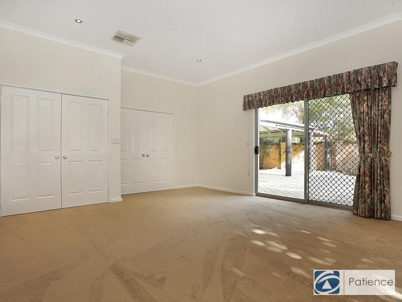 36 Streeton Promenade, Woodvale WA 6026