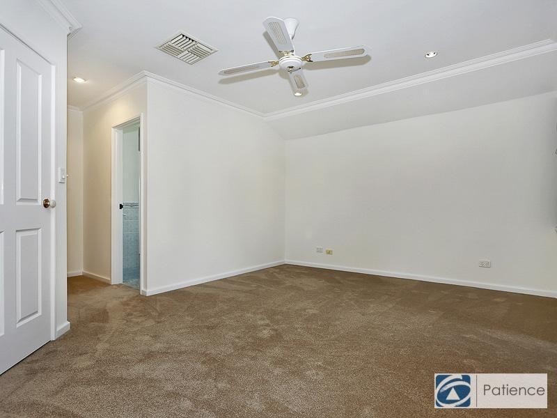 36 Streeton Promenade, Woodvale WA 6026