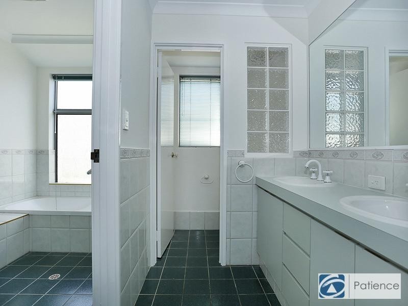 36 Streeton Promenade, Woodvale WA 6026