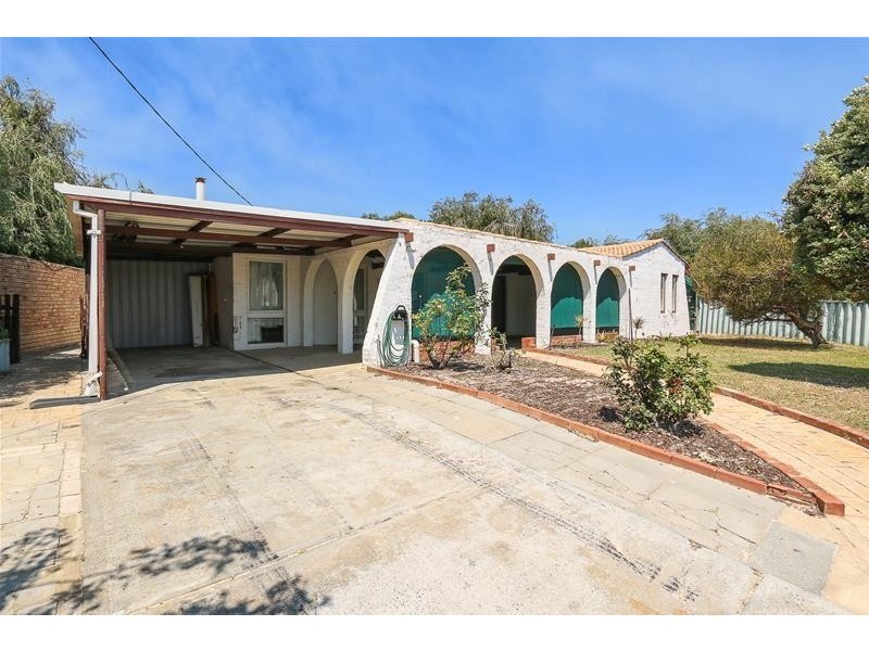4 Carfax Place, Two Rocks WA 6037
