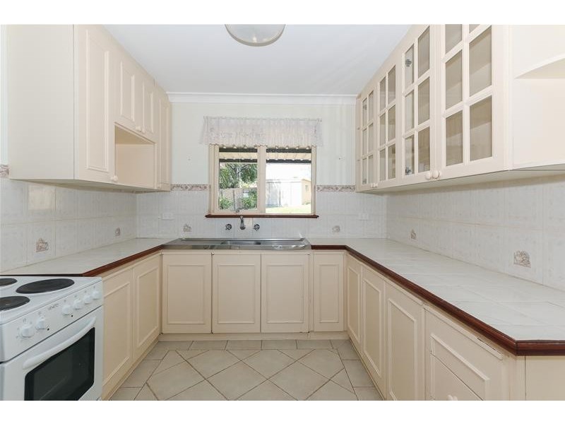 4 Carfax Place, Two Rocks WA 6037