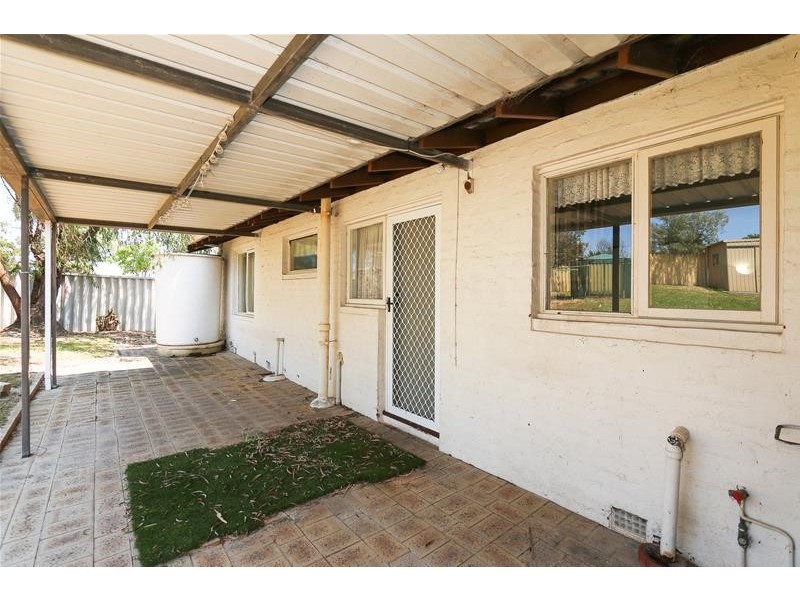 4 Carfax Place, Two Rocks WA 6037