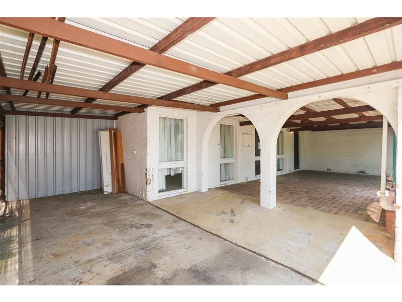 4 Carfax Place, Two Rocks WA 6037