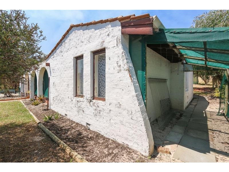 4 Carfax Place, Two Rocks WA 6037