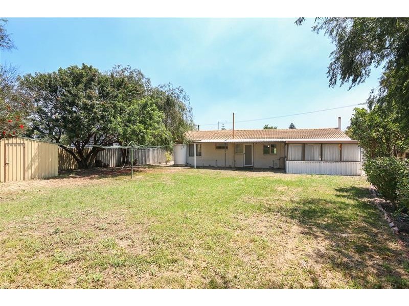 4 Carfax Place, Two Rocks WA 6037