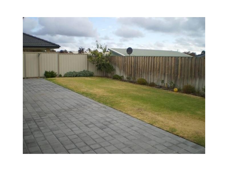 32 Watkins Loop, Tapping WA 6065