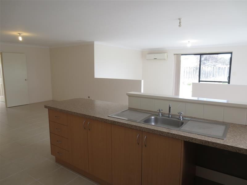 32 Watkins Loop, Tapping WA 6065