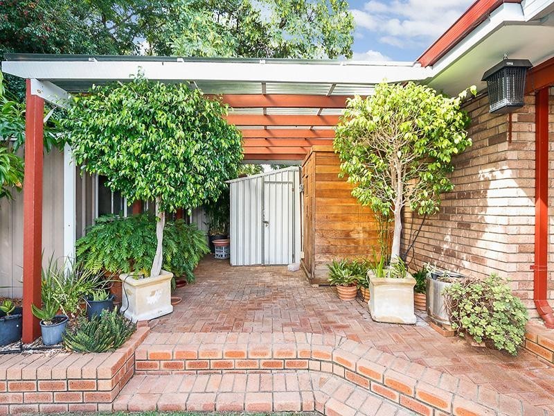 5 Ellara Court, Alexander Heights WA 6064