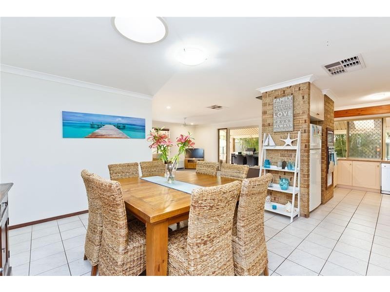 24 McDowell Crescent, Kingsley WA 6026