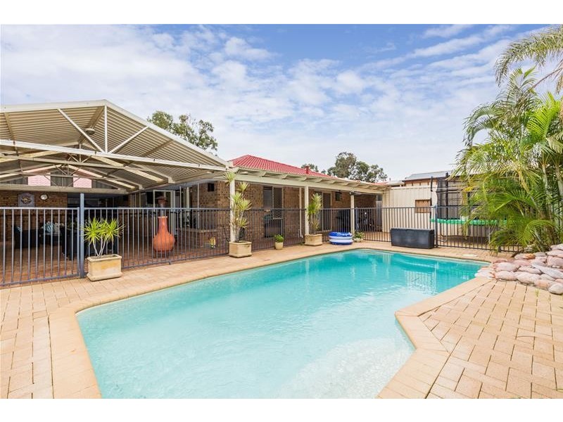 24 McDowell Crescent, Kingsley WA 6026