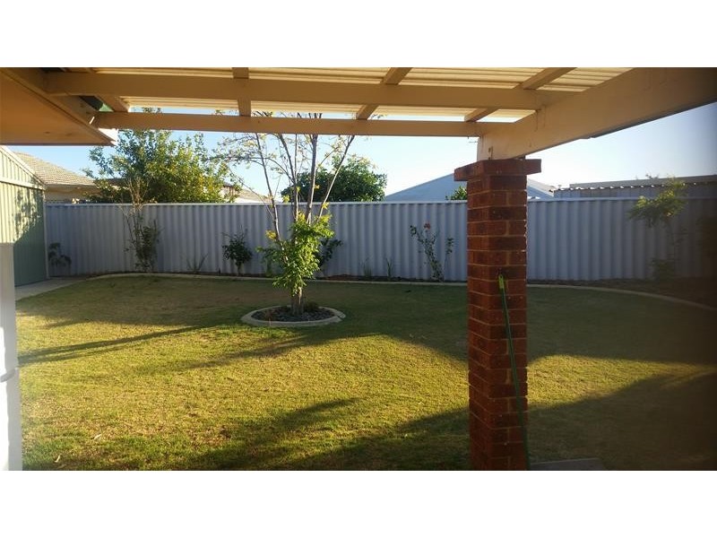 4 Eucumbene Crescent, Joondalup WA 6027