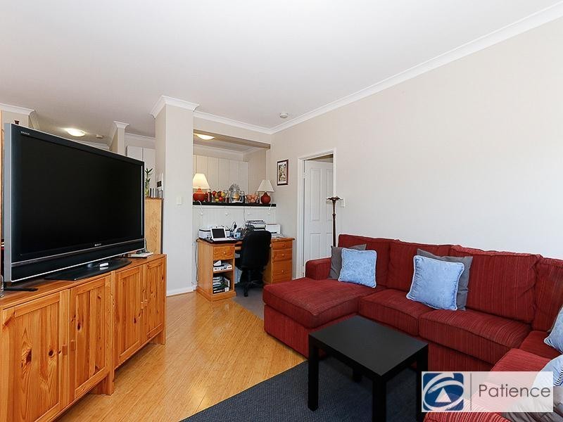 6/160 Lakeside Drive, Joondalup WA 6027