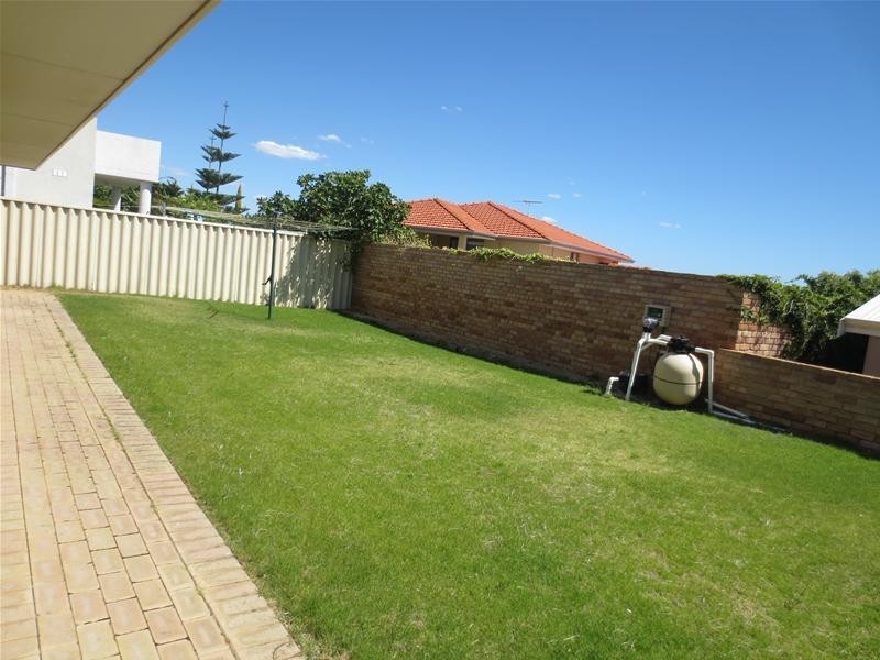 9 Halcyon Place, Ocean Reef WA 6027