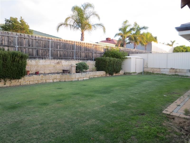 69 MacNaughton Crescent, Kinross WA 6028