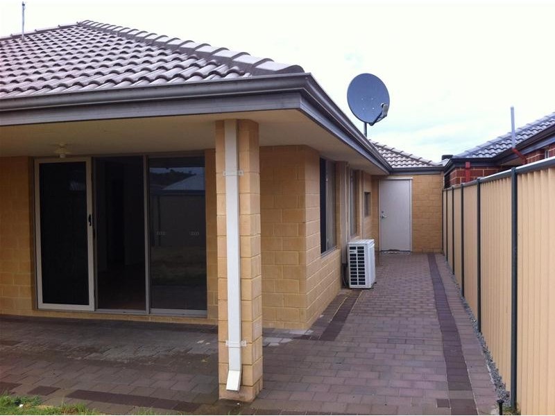 66 Blackwood Meander, Yanchep WA 6035