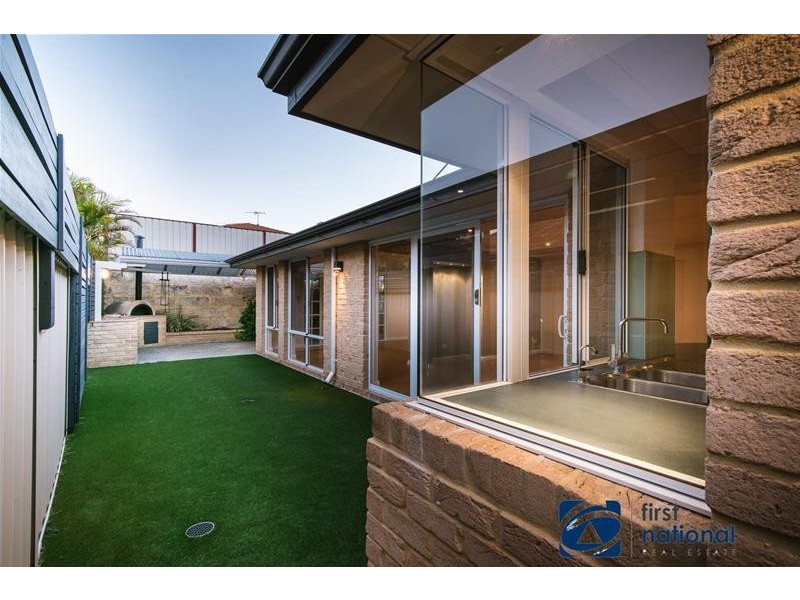 10 Abrolhos Drive, Heathridge WA 6027