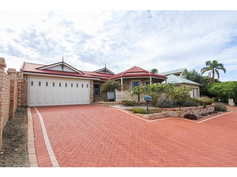 4 Akera Close, Hillarys WA 6025