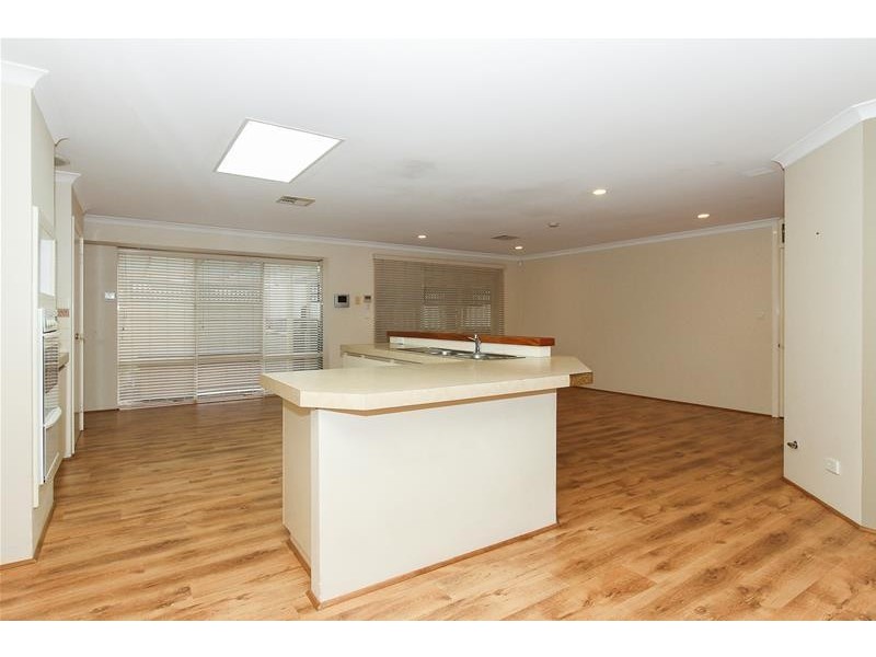 4 Akera Close, Hillarys WA 6025