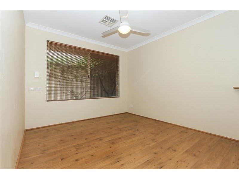 4 Akera Close, Hillarys WA 6025