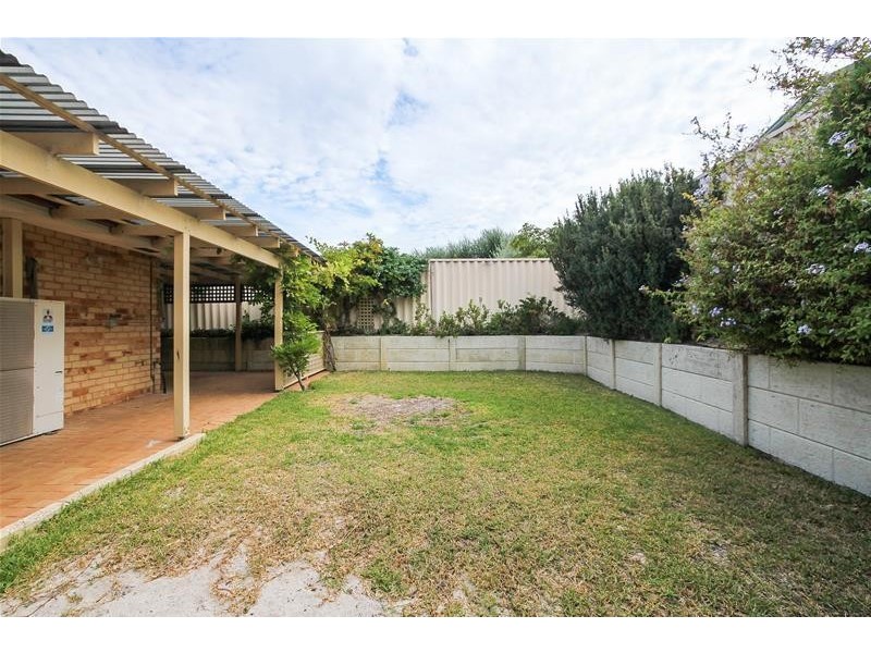 4 Akera Close, Hillarys WA 6025