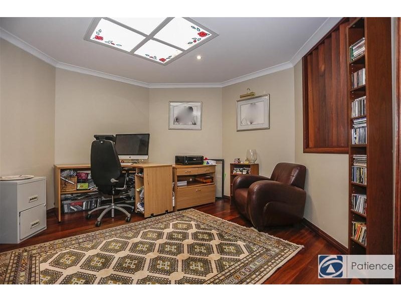 30 Fairway Circle, Connolly WA 6027