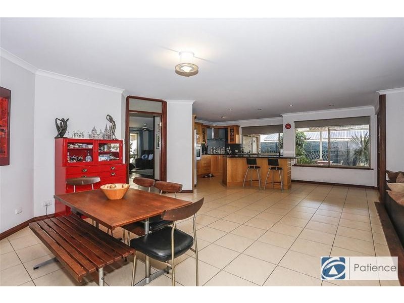 30 Fairway Circle, Connolly WA 6027