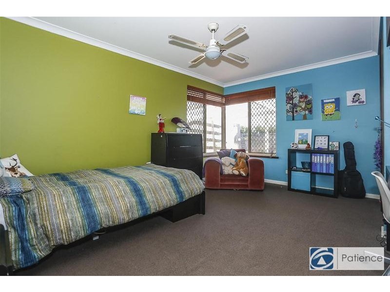 30 Fairway Circle, Connolly WA 6027