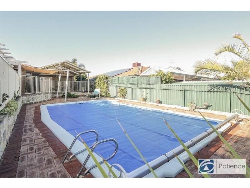 30 Fairway Circle, Connolly WA 6027