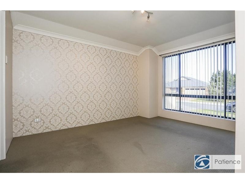 44 Collanda Circuit, Carramar WA 6031