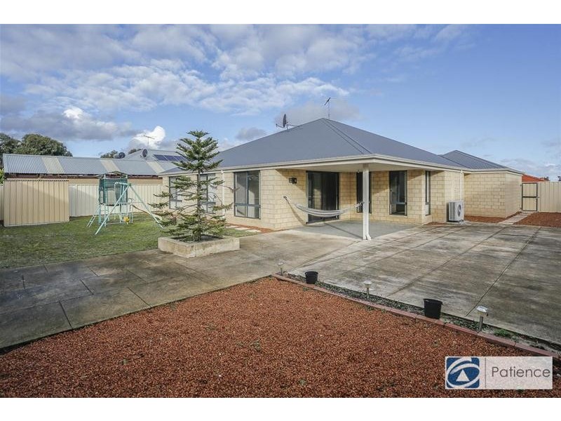 44 Collanda Circuit, Carramar WA 6031