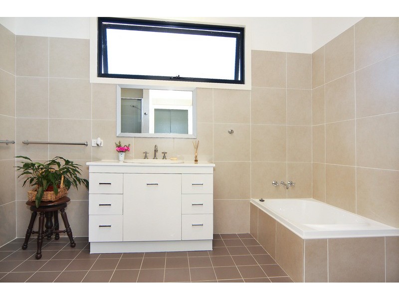 35 Prentice Avenue, Tamworth NSW 2340