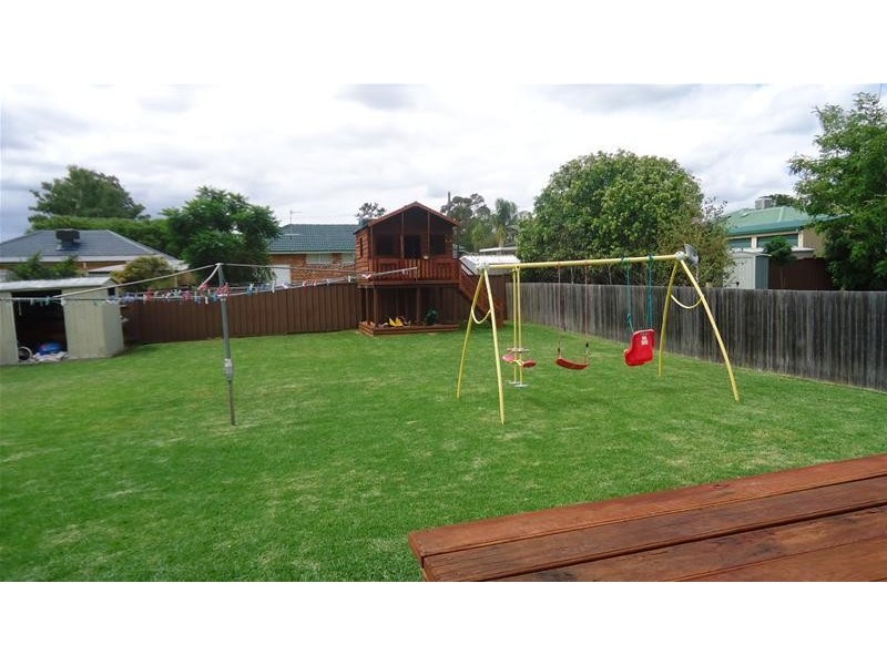 11 Murrawai Street, Tamworth NSW 2340