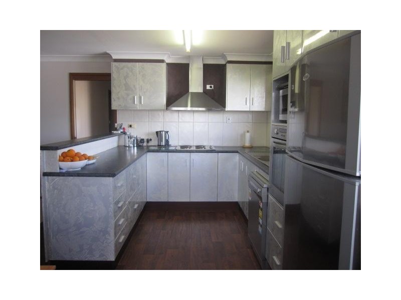 4 Dowell Avenue, Tamworth NSW 2340