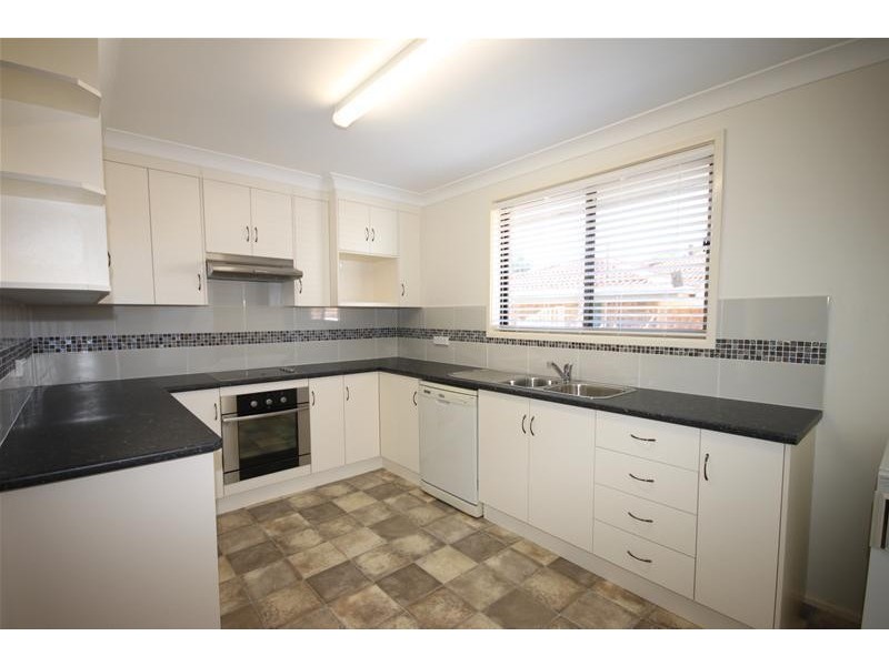 5 Woodbury Crescent, Tamworth NSW 2340