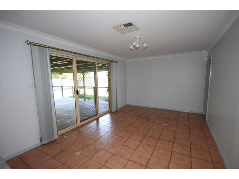 16 Wahroonga Drive, Tamworth NSW 2340