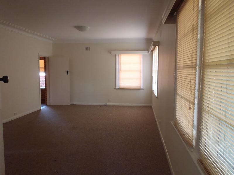 61 Raglan Street, Tamworth NSW 2340